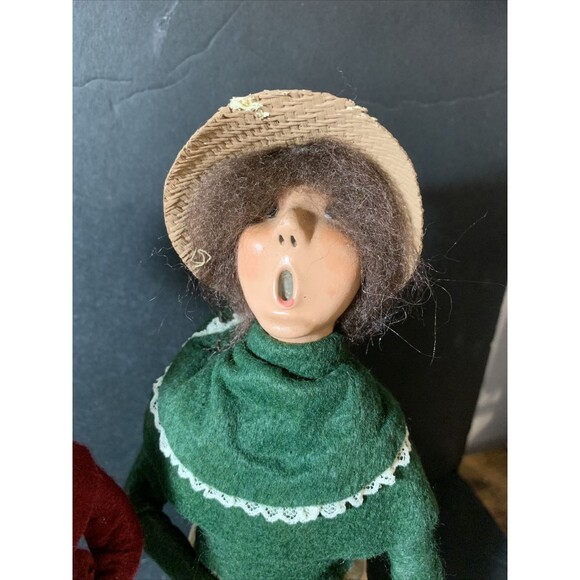 Byers' Choice LTD Christmas/Holiday Carolers - Picture 3 of 11